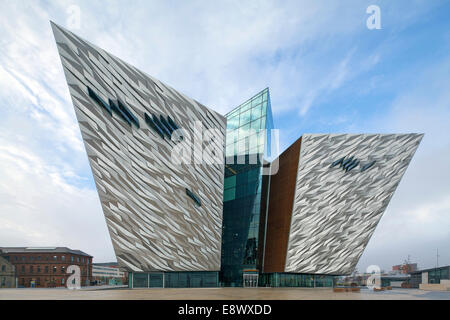 Extérieur de l'édifice abritant un musée Titanic à BelfastAEs patrimoine maritime, de Belfast. L'Irlande du Nord Banque D'Images