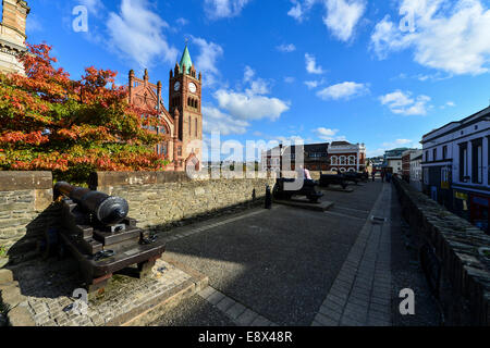 Stock Photo - 17e siècle les murs de Derry et Guildhall, Derry, Londonderry, en Irlande du Nord. ©George Sweeney /Alamy Banque D'Images