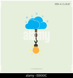 La technologie cloud computing télévision et créative concept idée de l'ampoule. Réseau de stockage de données sever, la technologie de l'internet. Multimedia Banque D'Images