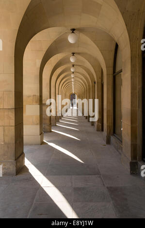 Arcade sur l'hôtel de ville bâtiment Extension, la Place Saint Pierre, Manchester, Angleterre, Royaume-Uni. Banque D'Images