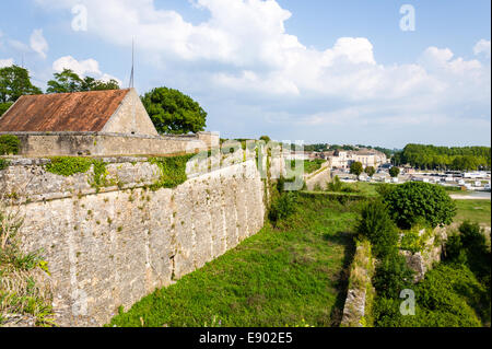 France, Blaye. La Citadelle de Blaye à l'estuaire de la Gironde. Banque D'Images