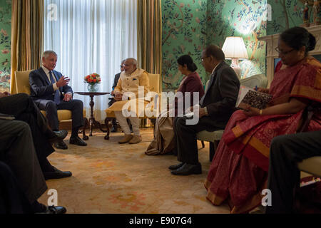 Le secrétaire à la défense Chuck Hagel, gauche, rencontre avec Narendra Modi, centre gauche, le premier ministre de l'Inde, à la Blair House à Washington, D.C., septembre 30, 2014. Banque D'Images