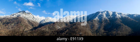 Chimney Tops dans la neige en smokies Banque D'Images