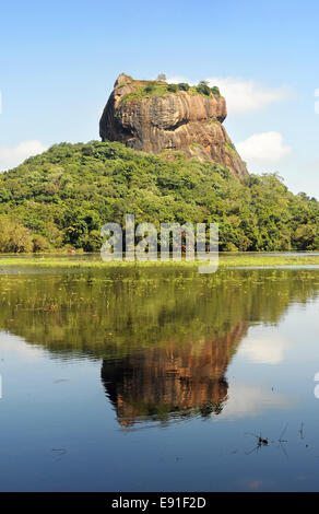 Rocher de Sigiriya Banque D'Images