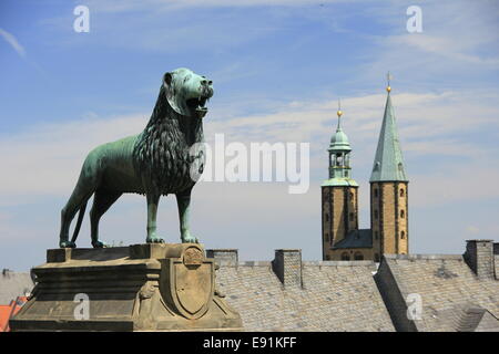 Lion en bronze Banque D'Images