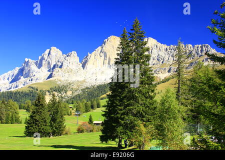 Paysage dans les Dolomites Banque D'Images