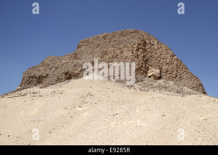 La pyramide du pharaon Sésostris II à Lahun en Égypte. Aussi connu comme Sesostris II ou Senwosret II. Banque D'Images