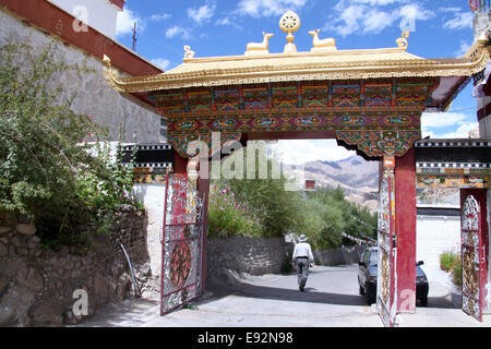 Monastère de Thiksay Gate au Ladakh Banque D'Images