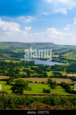 Campagne autour de Combs près de chapelle du réservoir en le Frith dans la zone de pic élevé du Derbyshire Peak District England UK Banque D'Images