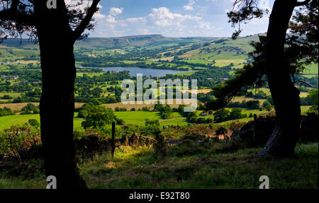 Campagne autour de Combs près de chapelle du réservoir en le Frith dans la zone de pic élevé du Derbyshire Peak District England UK Banque D'Images