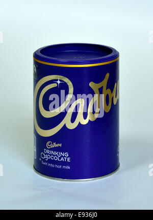 Cadbury Chocolat potable. "Dans du lait chaud. Banque D'Images