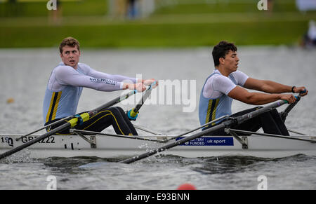 Nottingham, Royaume-Uni. 18 Oct, 2014. Championnats du monde britannique. Mark Chatwin et Matthieu Denley de Quintin BC sur leur façon de gagner leur demi-finale en double poids léger. Credit : Action Plus Sport/Alamy Live News Banque D'Images