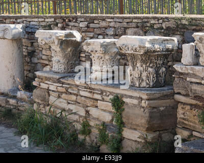 Heraion de Samos, grand sanctuaire de la déesse Héra de Samos, Grèce, un UNESCO World Heritage Site, têtes de colonnes corinthiennes ( ) Banque D'Images