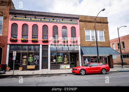 Service Finnegan's Irish Pub & Restaurant, 305 South Avenue, Springfield, Missouri Banque D'Images