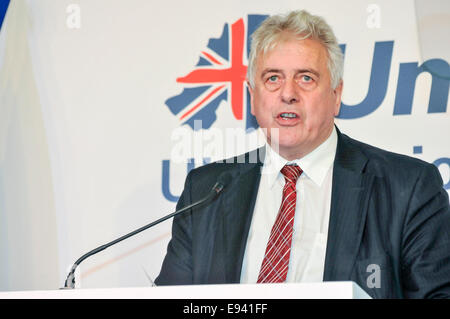 Belfast, Irlande du Nord. 18 Oct, 2014. Jim Nicholson, député européen s'exprimant lors de la Conférence : Crédit unioniste de l'Ulster Stephen Barnes/Alamy Live News Banque D'Images