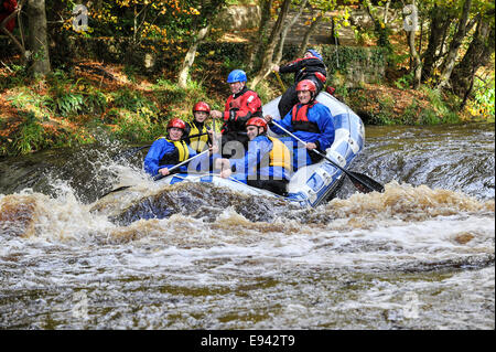 Stock Photo - Raft race, de Buncrana, comté de Donegal, Irlande. ©George Sweeney /Alamy Banque D'Images