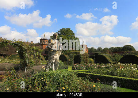 Le jardin de roses à Houghton Hall, Norfolk, Angleterre. Banque D'Images
