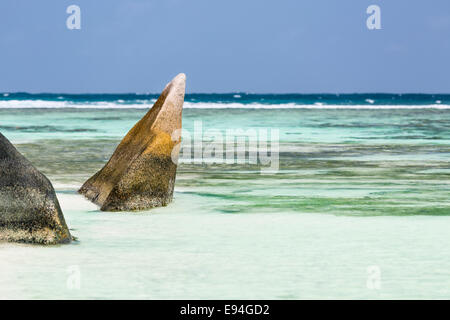 Belle roche de granit à l'Anse Source d'argent à la Digue, Seychelles Banque D'Images