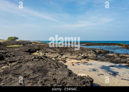 Lava rock beach à Kailua Kona, Hawaii Banque D'Images