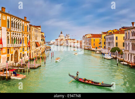 Sur le Grand Canal en gondole Banque D'Images