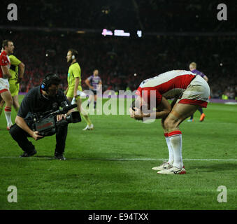 Manchester, UK. Oct 11, 2014. St Helens Paul Wellens à la fin- première Grande Finale de l'utilitaire Super League - St Helens v Wigan Warriors - Stade Old Trafford - Manchester - Angleterre - 11 octobre 2014 - © Paul Currie/Sportimage/csm/Alamy Live News Banque D'Images