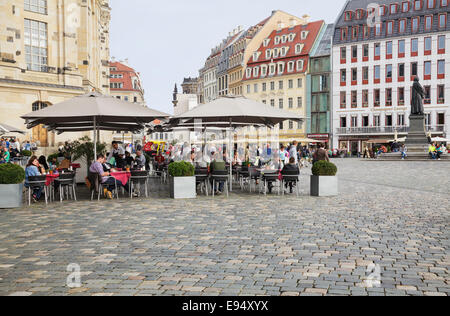 Neumarkt avec cafés et restaurants, Dresde, Saxe, Allemagne Banque D'Images