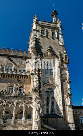 Le Portugal, la Beira Litoral, Portugal, Busaco centrale, l'hôtel Palácio do Buçaco, avec la sculpture de l'ange ailé Banque D'Images