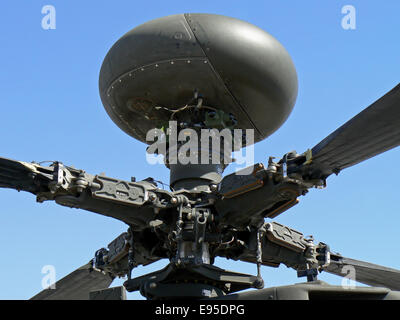 Close up de pales d'hélicoptères symbolisant le conflit et l'armée Banque D'Images