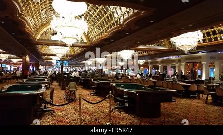 Atlantic City, USA. Sep 21, 2014. Seulement quelques places sont prises à l 'Taj Mahal' casino à Atlantic City, USA, 21 septembre 2014. La forteresse de jeu américain Atlantic City est dans une crise profonde. Photo : Hannes Breustedt/dpa/Alamy Live News Banque D'Images