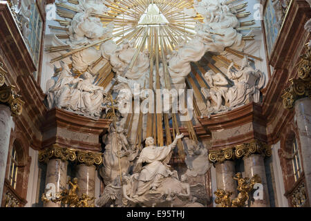 L'apothéose de Saint Charles Borromée par Alberto Camesina ŕ dans Karlskirche, Vienne Banque D'Images