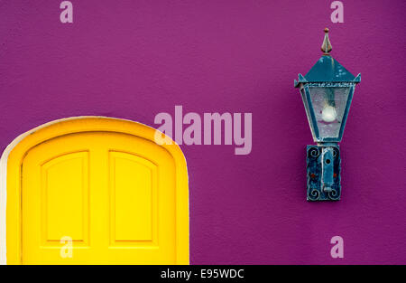 Une maison colorée dans le comté de Kerry, Irlande Banque D'Images