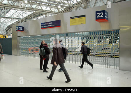 Londres, Royaume-Uni. 20 Oct, 2014. 21 et 22 plates-formes à l'ancien terminal Eurostar de la gare de Waterloo s'apprête à ouvrir. Credit : JOHNNY ARMSTEAD/Alamy Live News Banque D'Images