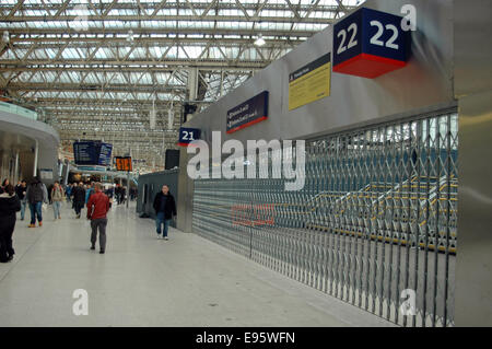 Londres, Royaume-Uni. 20 Oct, 2014. 21 et 22 plates-formes à l'ancien terminal Eurostar de la gare de Waterloo s'apprête à ouvrir. Credit : JOHNNY ARMSTEAD/Alamy Live News Banque D'Images