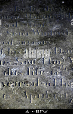 Mot de la vie a souligné pierre tombale cimetière de tombstone tombe mort vignetted vignette mémoire texte ancien typeface Banque D'Images