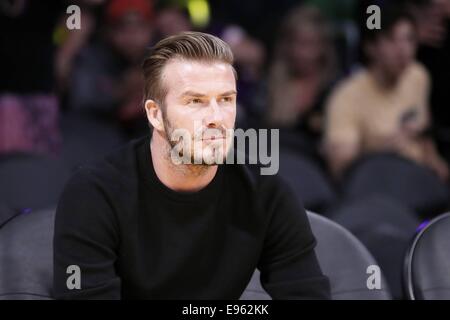 Staples Center, Los Angeles, Californie, USA. 19 Oct, 2014. David Beckham et les enfants fréquentent les Lakers jeux de basket-ball contre les Utah Jazz. Le jeu s'est terminée par un score de 98 Lakers, Jazz 91. © Plus Sport Action/Alamy Live News Banque D'Images