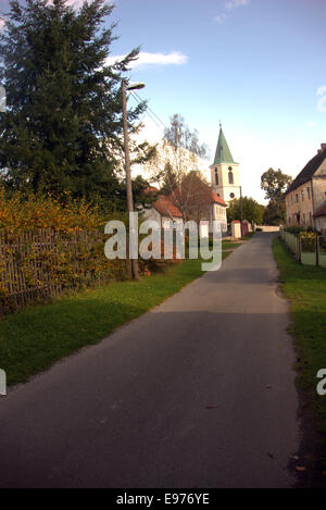 Différentes vues d'Cernivsko (100 kms de Prague le train) - Caractéristiques du sud villages de Bohême ; principalement basée sur l'agriculture Banque D'Images