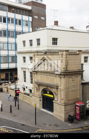 Portique de 'l'avant', Oxford, Oxford Newcastle aka Galeries salle de danse, plus tard, de nuit, avec John Dobson's house à côté. Banque D'Images