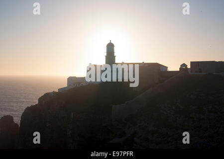 Cap St Vincent Cabo Sao Vicente phare au coucher du soleil Costa Vicentina Algarve Portugal Banque D'Images