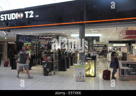 L'aéroport de Sydney départs Terminal 2 concourse salon avec boutiques cafés et restaurants,Nouvelle Galles du Sud, Australie Banque D'Images