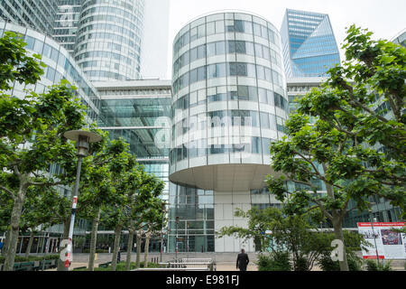 La Défense,Paris,France,horizon,français,architecture,moderne,bâtiments,design,dans,ce,secteur,affaires,zone,de,la,ville,capitale Banque D'Images