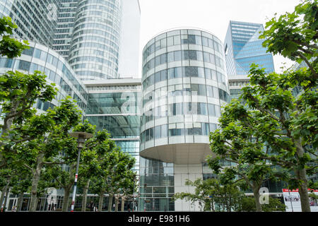 La Défense,Paris,France,horizon,français,architecture,moderne,bâtiments,design,dans,ce,secteur,affaires,zone,de,la,ville,capitale Banque D'Images