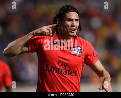 Nicosie, Chypre. 21 Oct, 2014. Paris Saint Germain Edinson Cavani célèbre pour la notation au cours de la Ligue des Champions Groupe F match de football contre Nicosie APOEL NICOSIE à GSP Stadium à Nicosie, Chypre, le 21 octobre 2014. Paris Saint Germain a remporté 1-0. Credit : Sakis Savvides/Xinhua/Alamy Live News Banque D'Images