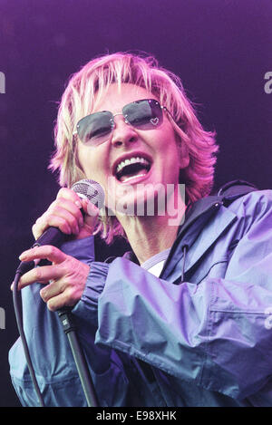 Lulu dans 'T dans le Parc' music festival, en Ecosse, en 2000. Banque D'Images