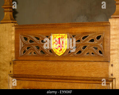 Lion d'emblèmes sur les chaises de roi et de la Reine, Grand Hall du Château de Stirling Banque D'Images