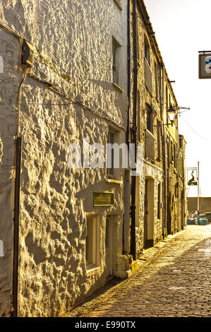 Early morning light à Mevagissey dans lane conduisant à l'Harbour Banque D'Images