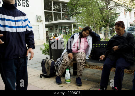 Les immigrants temporaires viennent à Valdepeñas, Ciudad Real, Espagne, de travailler en vendanges. Ils vivent dans de mauvaises conditions et rendez-co Banque D'Images