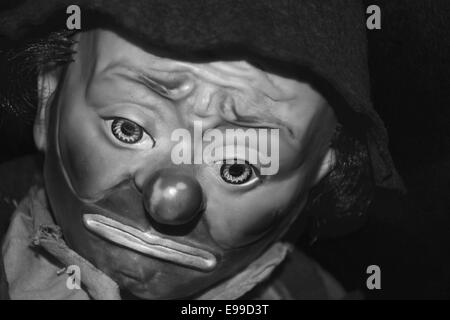 Emmett Kelly's visage triste cette antique Emmett Kelly doll montre sa marque visage triste. Banque D'Images