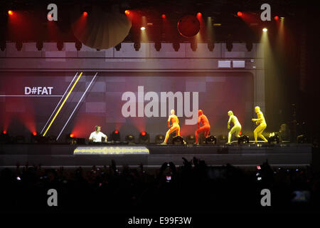 Armin van Buuren réalise en direct durant le "Armin Only - monde intense d'' au Metro Toronto Convention Centre. Avec : Armin van Buuren Où : Toronto, Canada Quand : 20 Avr 2014 Banque D'Images