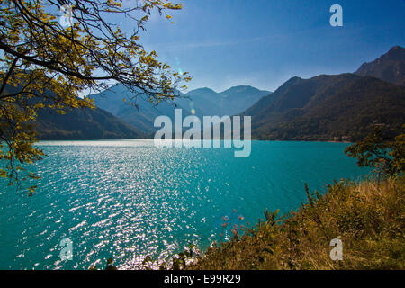 Mountain Lake Lago di Ledro Banque D'Images