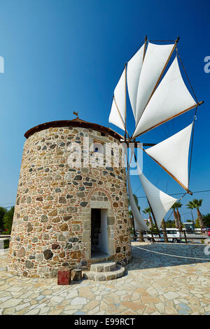 Moulin à vent traditionnel à Antimachia Kos Island, Grèce Banque D'Images